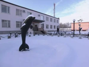 Image depicting the exterior of Russia's Black Dolphin Prison, known for its strict regime and inmate management practices